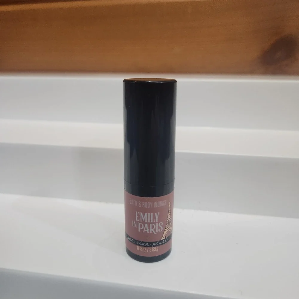 Bath & Body Works Parisian Pearl Emily‎ In Paris Lipstick 3.69g New & Sealed